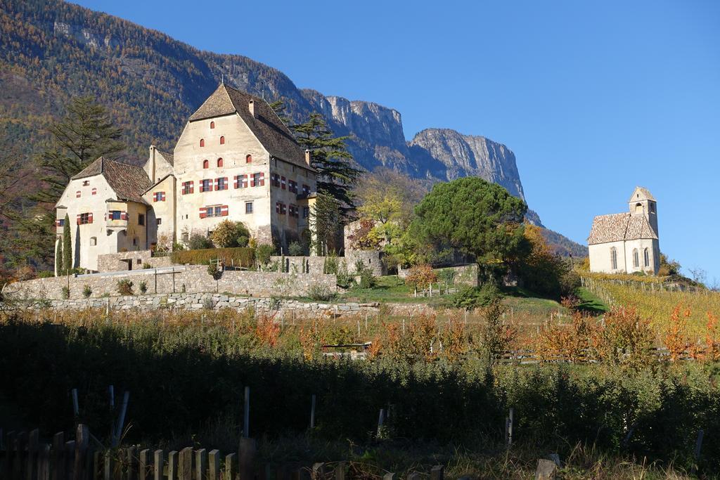 Schloss-Hof Eppan an der Weinstraße Eksteriør billede