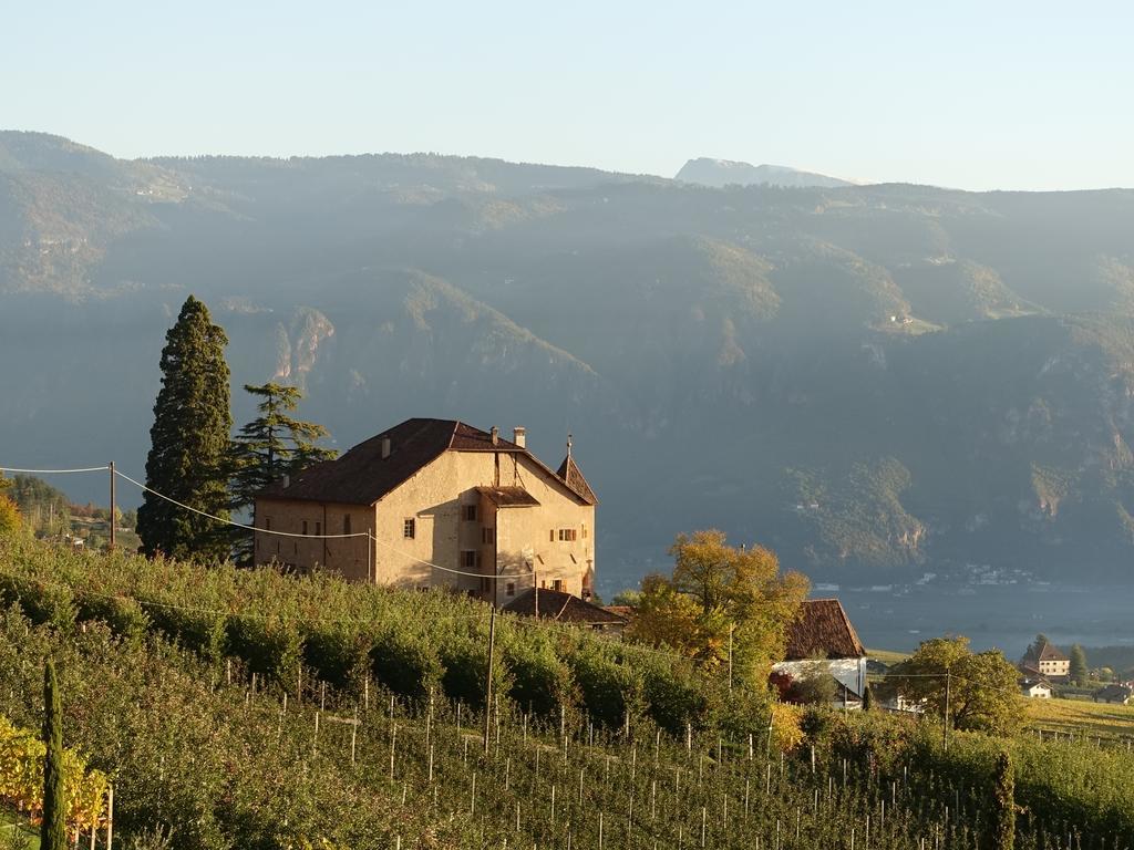 Schloss-Hof Eppan an der Weinstraße Eksteriør billede