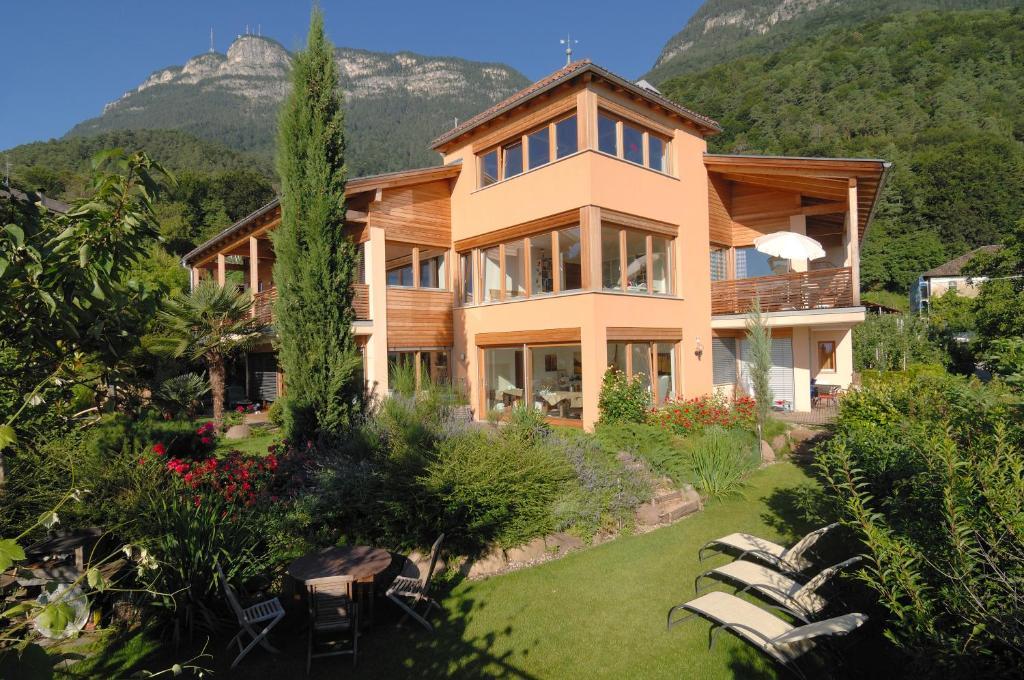 Schloss-Hof Eppan an der Weinstraße Eksteriør billede